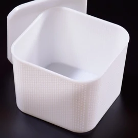 3-4 kg-os szögletes sajtforma préslappal