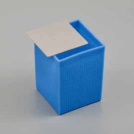 szögletes sajtforma préslappal