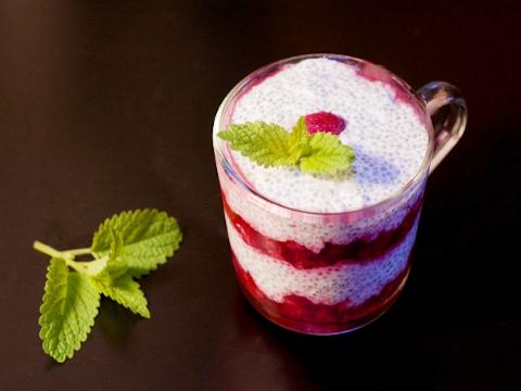 Joghurt kókusztejből, chiamaggal